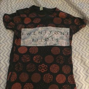 Twenty One Pilots band tee